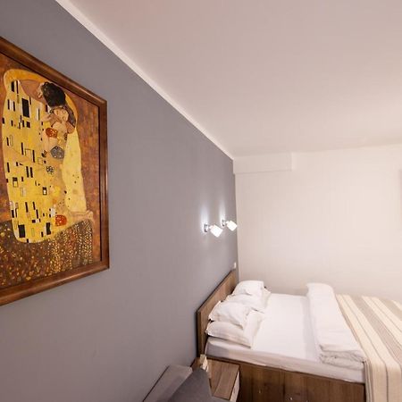 Central Place Apartment Timisoara 2 מראה חיצוני תמונה