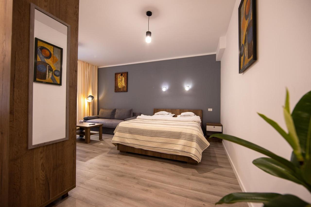 Central Place Apartment Timisoara 2 מראה חיצוני תמונה