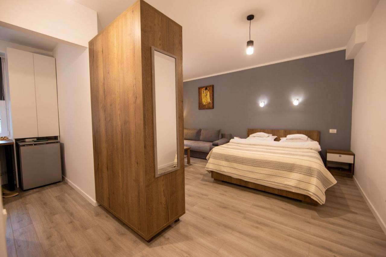 Central Place Apartment Timisoara 2 מראה חיצוני תמונה